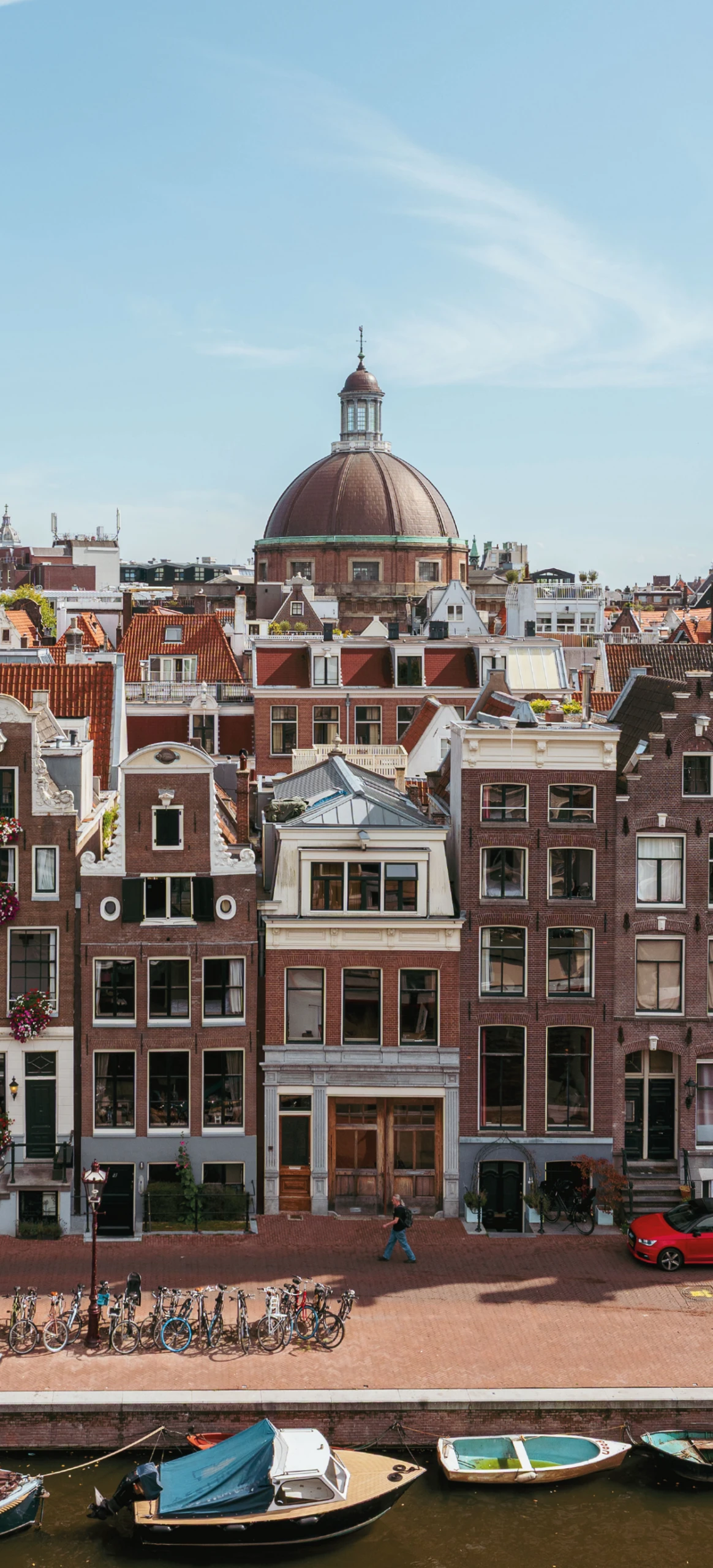 Heeren Makelaars expat buying and living in Amsterdam